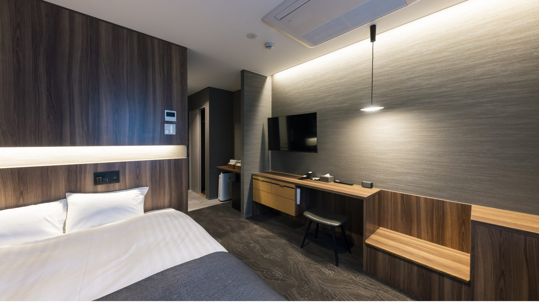 トップフロアセミダブルルーム